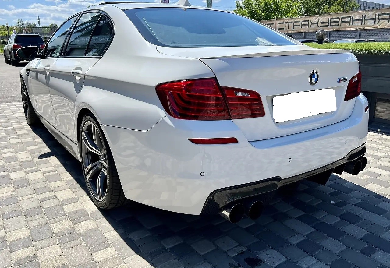 BMW M5 - фото 3